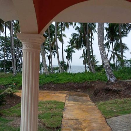 Villa Frente Al Mar - Primera Linea De Playa Лос-Робалос Экстерьер фото
